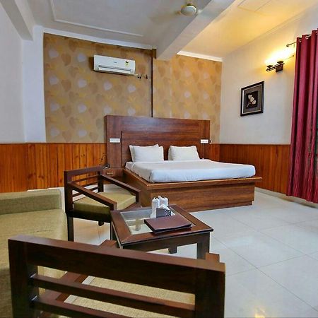 Red Apple Hotel Sangrur Eksteriør bilde